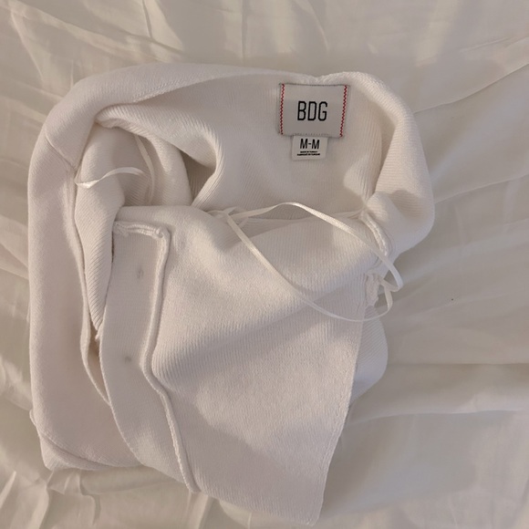 BDG Serena Collared Sweater Halter Top - Picture 5 of 5